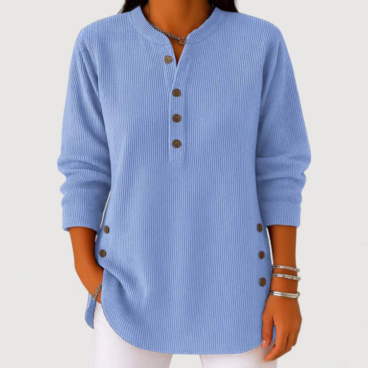 ANIKA – COSY BUTTON TOP
