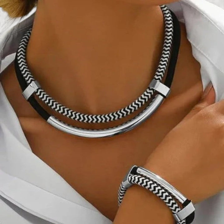 LAURA – MODERN JEWELLERY SET