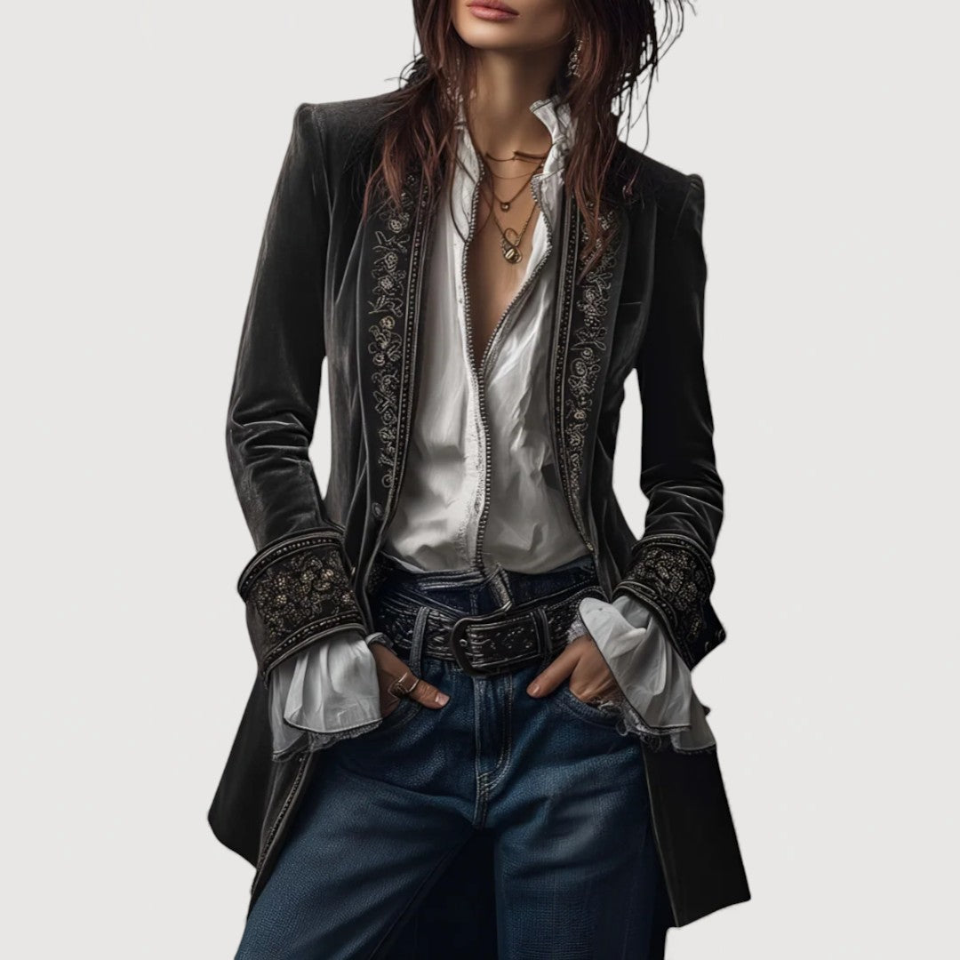 LYDIA – CHIC VELVET JACKET