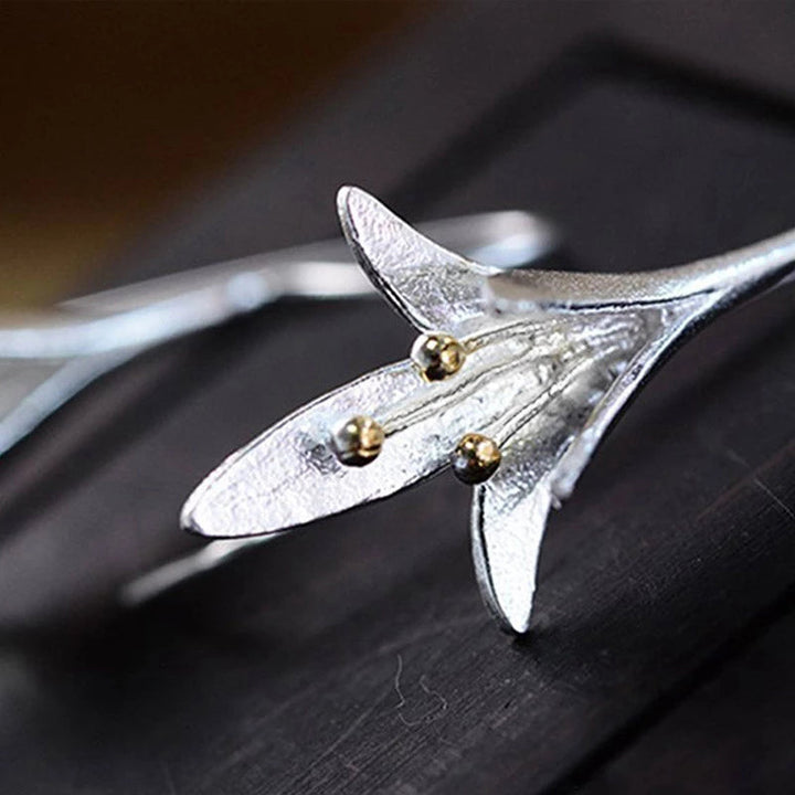 Eleganckie Srebrne Kwiatowe Kolczyki